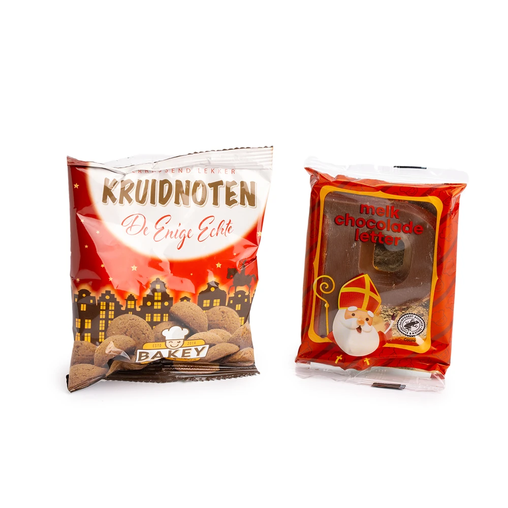 Schoenletter en Bakey kruidnootjes in transparant zakje